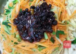 Illustration of how to make noodles 5