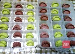 Illustration of how to make colorful dumplings 11