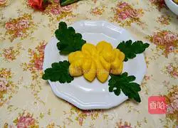 Illustration of how to make pumpkin and chrysanthemum steamed buns 11