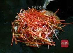 Illustration of how to make fried noodles with mung bean sprouts 10