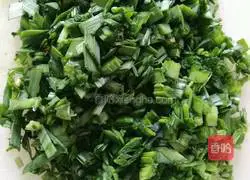 Illustration of how to make three fresh dumpling fillings 3