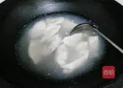 Illustration of how to make horseshoe dumplings 16