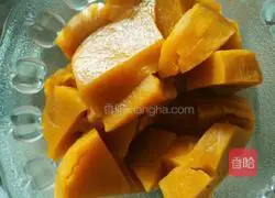 How to make flower steamed buns 1