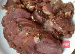 Illustration of how to add meat to sesame cakes 9