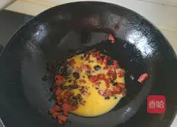 Illustration of how to make sausage fried rice 3