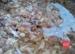 Illustration of how to make pork and cabbage buns 9