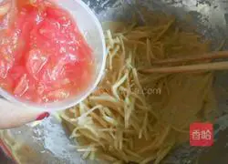 Illustration of how to make tomato and potato pancakes 6