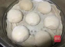 Illustration of how to make handmade whole wheat steamed buns 12