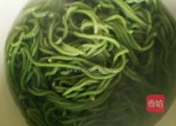 How to make green fried noodles Illustration 10