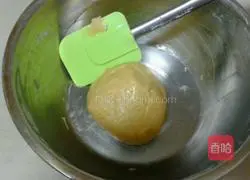 Sesame and meat floss cakes (electric baking pan version) recipe illustration 5