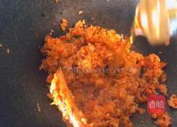 Illustration of homemade spicy cabbage fried rice 8