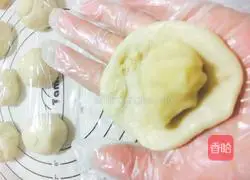 Egg Yolk Crisp + Meat Floss Pancake Recipe Illustration 6