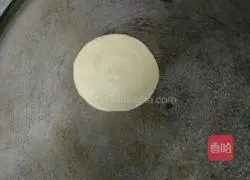 Illustration of how to make Roujiamo Pancake 9