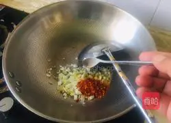 Illustration of how to make potato vermicelli and haggis stewed 3