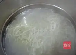 Illustration of how to make vegetable fried noodles 2