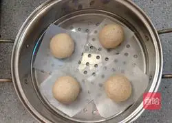 Illustration of how to make sugar-free whole wheat steamed buns 4