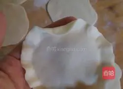 Illustration of how to make sunflower dumplings 4