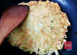 Illustration of how to make gourd egg pancake 11