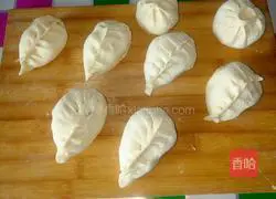 Illustration of how to make pork ribs buns 8