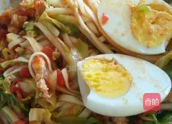 Illustration of how to make egg, tomato and meat minced noodles 14