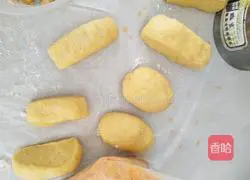 Illustration of how to make pumpkin steamed buns 2