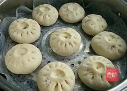 Illustration of how to make cabbage buns 20