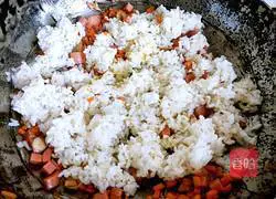 Classic Egg Fried Rice Recipe Illustration 7