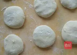 Old Shanghai Scallion Pancake Recipe Illustration 3