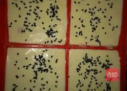 Black Sesame Waffle Recipe Illustration 7