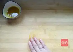 Illustration of how to make egg-filled pancakes 5