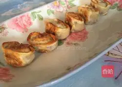 Illustration of how to make juicy Yuanbao dumplings 17