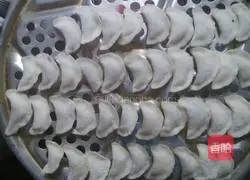 Illustration of how to make mini dumplings 3