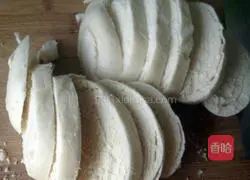 Illustration of how to make golden steamed buns 3