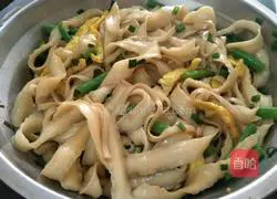 Illustration of how to make noodles with beans and eggs 8