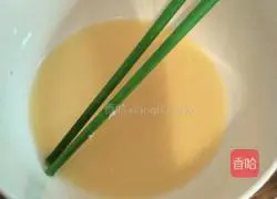 Oil Illustration of how to make fried steamed bun slices 2