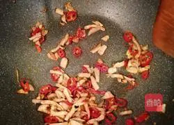 Illustration of how to make this bowl of original and secret noodles with a story 9