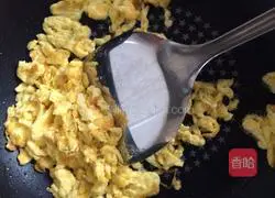 Illustration of making Gege brand homemade kohlrabi buns 6