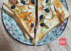 Illustration of how to make multi-layered sandwiches 8