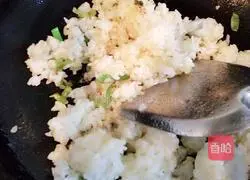 Illustration of how to make shrimp fried rice 6