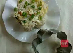 Illustration of how to make onion and egg fried rice 8