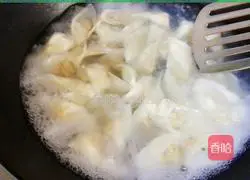 Illustration of how to make fresh wontons 9