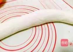 Illustration of how to make large dumplings with vegetarian filling 12