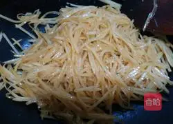 Illustration of how to make glutinous rice rolls 6