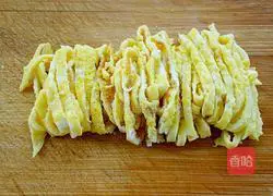 Illustration of how to make Zhixiang mung bean sprout noodles 5