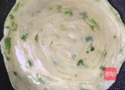 Illustration of how to make scallion pancake 12