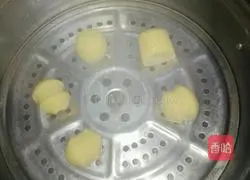 Illustration of how to make corn buns 8