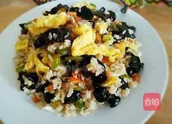 Wood fungus Illustration of how to make egg fried rice 7