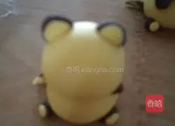 Illustration of how to make tiger steamed buns 6