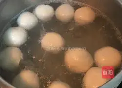 Illustration of how to make glutinous rice balls stuffed with peanuts and walnuts 15