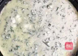 Illustration of how to make cucumber and egg breakfast cake 4